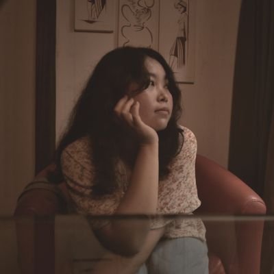 txquilasunrisx's profile picture. mempertarotkan kehidupan