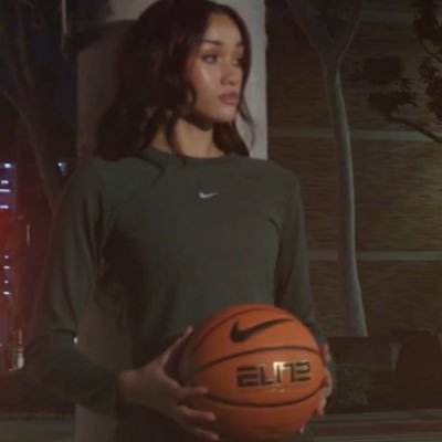 bribballin_'s profile picture. @uscwbb @lsuwbkb UCONN FANS DO NOT INTERACT.