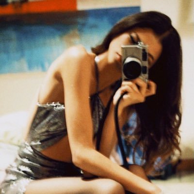 Zendayacharts2's profile picture. not affiliated with zendaya or her team~nicki tanked😊~certified fadga ender~i listen to the artists i drag