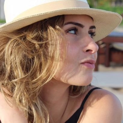 llnyyyss's profile picture. posso ser rica e patricinha, isso é defeito?