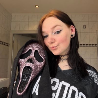 sykovixen's profile picture. soft heart, ghostface dreams 🤍🦇 26 | metalhead | inked & enchanted ✨ soft chaos ♡ anime nights | gamer & streamer | twitch & gfuel affiliate