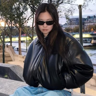 kioliets's profile picture. romances,⠀⠀escritas,⠀⠀poesias.