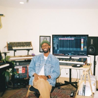 soundslikefez's profile picture. musicmaker | currently building https://t.co/ET3o9xipyK