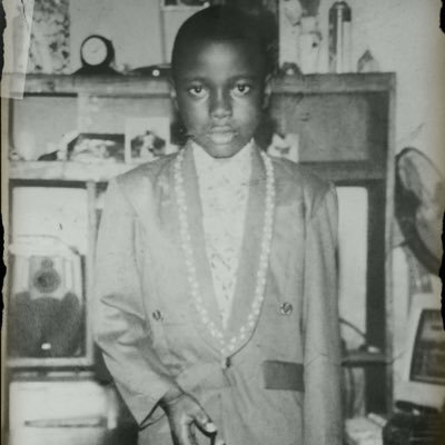 Oluwapelumii__'s profile picture. Youngest Old Man