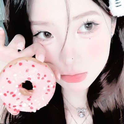 bwhaelf's profile picture. ⠀ ★ ˙ ̟!! ⠀ heart filled with honey