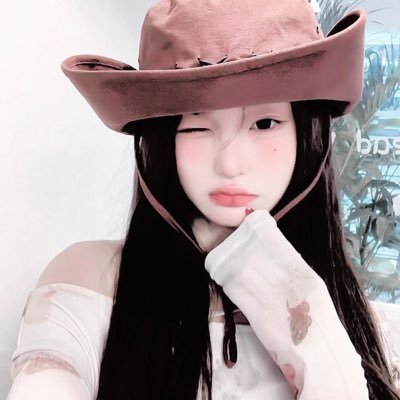 pathtnic's profile picture. p̲r̲e̲t̲t̲y̲ ⠀ ⠀ : ⠀ ⠀𝐟𝐚𝐢𝐫𝐲⠀ ୨୧