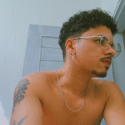 -Eu juro solenemente não fazer nada de bom.