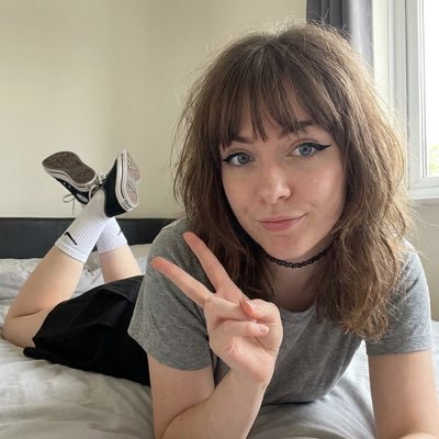 Serena369816's profile picture. just a girl, in a big fucking world                           ~feel free to msg!~                                                   new here 😁