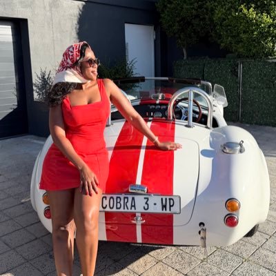 LeeTaupedi's profile picture. Kgosigadi ya motswana. Humble, bubbly, girl next door kinda lady! Dislikes pretentious people. Proverbs 31 kind of woman in the making. Liker of things.