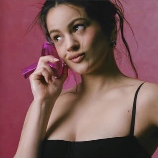 MotomamiAccess's profile picture. Your best source of information in English about the Spanish singer and winner of 19 Latin Grammy and 1 Grammy, ROSALÍA.