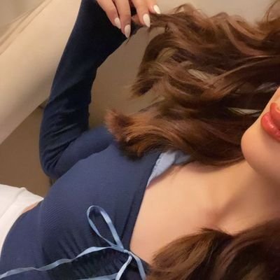 AbthalJadh34826's profile picture. 