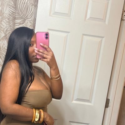 xo_rakia's profile picture. 