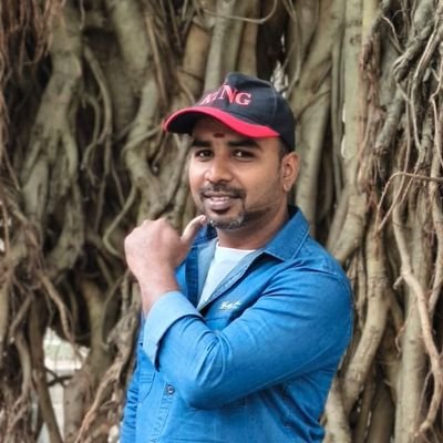 Vicky_isback's profile picture. ♻ வாழ்க்கை-ல ஜெயிக்கனும்னா குதிரை மாதிரி ஓடனும் 🐴 ,
🔥ஜெயிச்சிக்கிட்டே இருக்கனும்னா குதிரையை விட வேகமா ஓடனும 🚀..