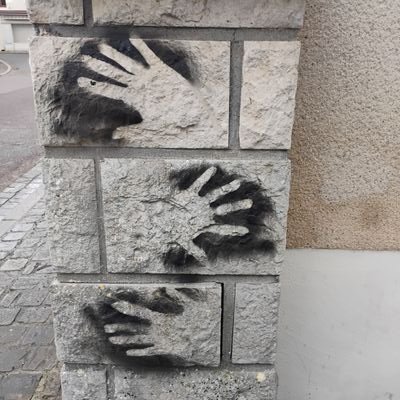 ElisabethA99831's profile picture. pas toujours là, mais toujours présente. 
chrétienne, amoureuse de la France❤️🇨🇵🇨🇵🇨🇵🇨🇵🇨🇵🇨🇵