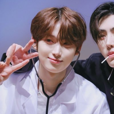 bemoᶻ 𝗓 𐰁 .ᐟ