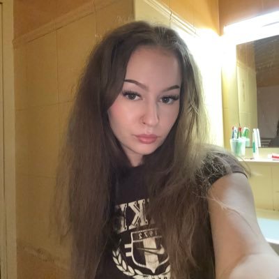 jebutedoucha's profile picture. 22