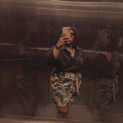 clarah_fransis's profile picture. 