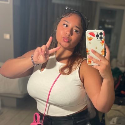 kidrauhlwifeey's profile picture. his favorite flex