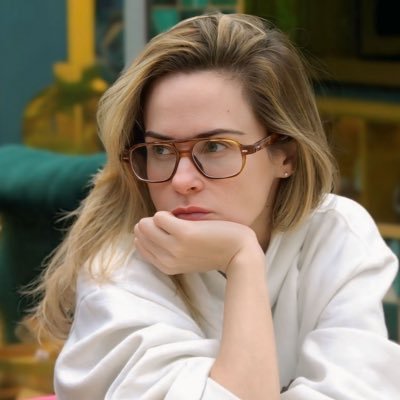 fxlavia's profile picture. 