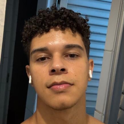 Desvictorioso's profile picture. 