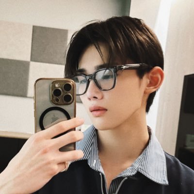 godong54924's profile picture. 