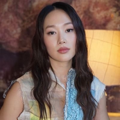 Ladelbarrio12's profile picture. Soy hija del capitalismo 🛍 y del drama turco 🇹🇷