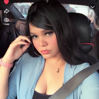 irdbl_'s profile picture. en este perfil sólo vas a ver quejas y gatitos; mis retweets hablan por mí.