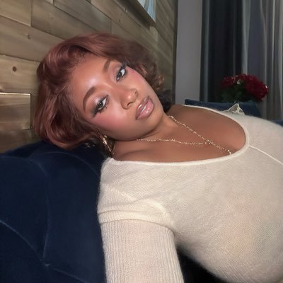 Nene Leakes blonde swoop