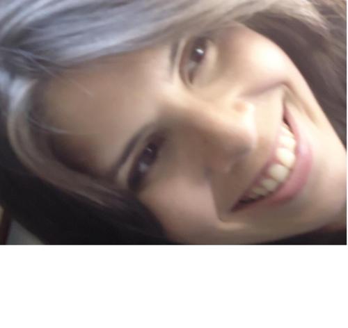 gabriieladms's profile picture. Uma metade cheia, uma metade vazia. Uma metade tristeza, uma metade alegria. Mkt-Inovação-business-livros- música e um pouquinho de chocolate