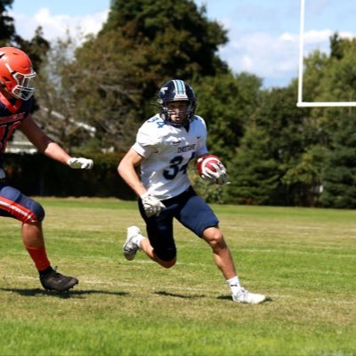 ‘27 RB/ATH | 5’8” 160lbs | Charles P. Allen HS, Bedford, NS | 4.44s hand/4.71s laser 40yd | 4.14s 5-10-5 | 36” vertical | 4.0 GPA | emmett.a.mont@icloud.com