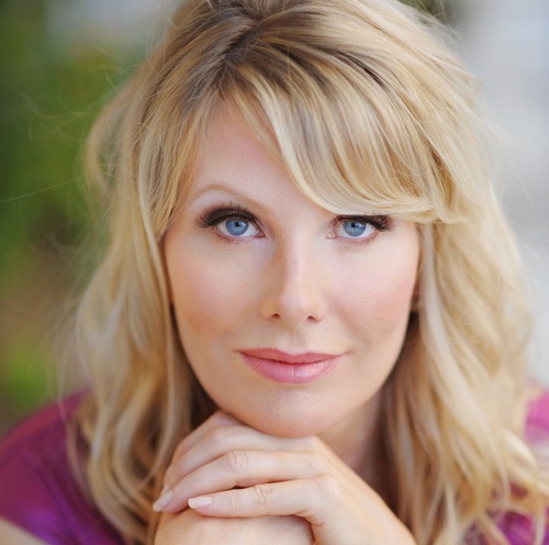 Practicing physician specializing in nutritional medicine and genetically based skincare.