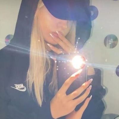 Emma🥀❣️