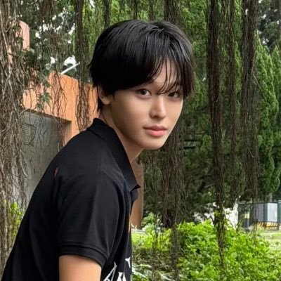 ais 🐿️🌷𝒪𝒹𝑒 𝓉𝑜 𝐿𝑜𝓋𝑒 🩵໒꒱