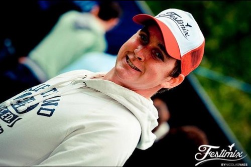 toons32's profile picture. 