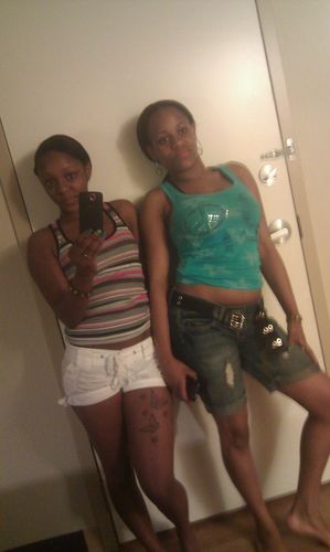 ~Shecatavia~ 
#teamsinqlee #teamGod1st #TEAMgangsta #teamTHUGGIN 

******FOLLOW ME AND ILL FOLLOW BAK*******