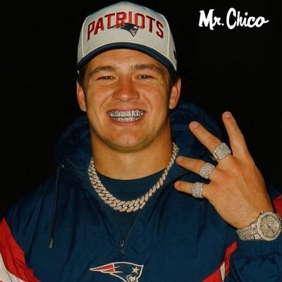 Pats Fan here to talk Patriots Football . YouTube page coming soon . 🔜 #CamPatsTalk