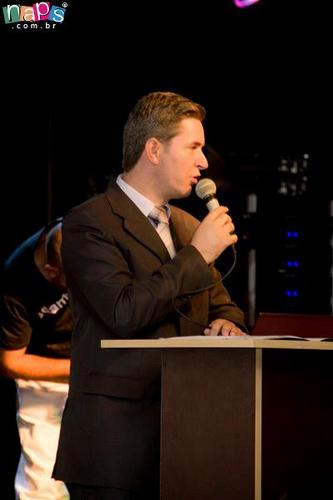 Dublador's profile picture. Locutor publicitário,  atuante em video institucional, Radialista, Empresário, Cerimonialista e Apresentador.