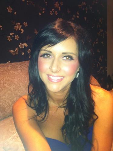 AimeeJo_W's profile picture. Hey, I teach 2nd grade,love sports,Art,and my Kindle, total  nerd lol. : )