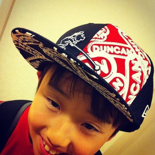 goryoto's profile picture. りょうとん父です。
チビ”ryoton”とヨーヨーで遊んでます。