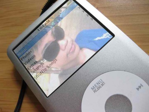 lrnzmend02's profile picture. IHateLove :DD