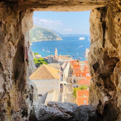 frankfurtinvest's profile picture. Investor, strategist, multicultural traveler