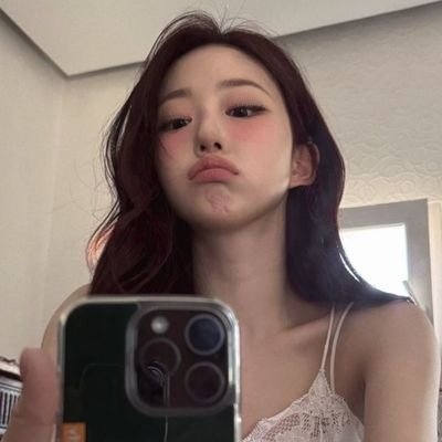 a || zhuyu era ⋆ Profile