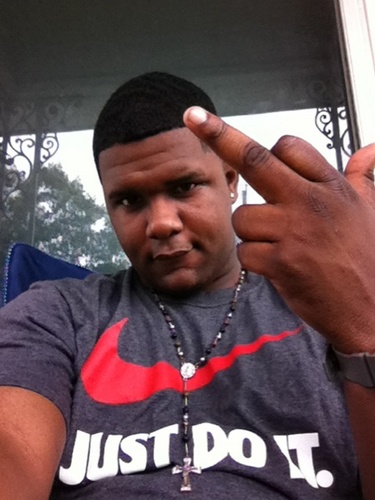 Real niggah all day FwM if ya ain't gettn money den ya n da way move around n stop suckn up a real niggah air n if yu dnt Like wut i said DNT FOLLOW MEH!!!