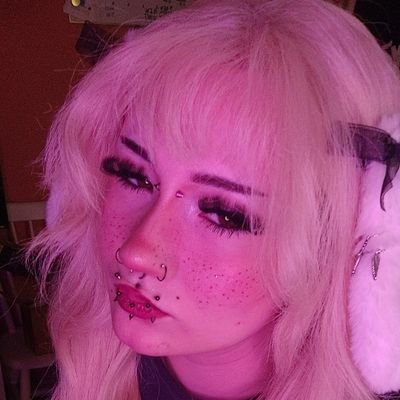 Findom💋🔗
Money makes me talkative💸
$20 Tribute🤫
$th3corpsebride