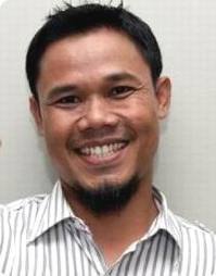 Saya tuh tidak menyangka akan menjadi artis, padahal saya tidak pernah ada rasa ingin menjadi artis, Asal sekolah saya dari MI,MTS,MA,MK