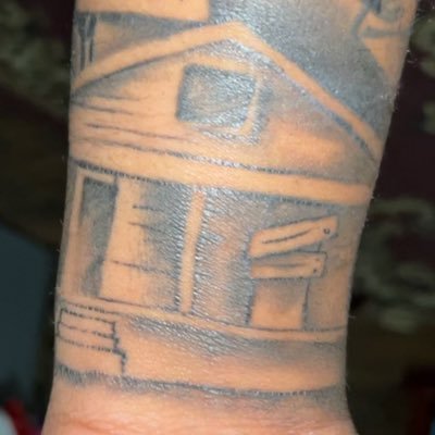 backendbeno's profile picture. 9:4💙 3:31💜 9:20💜