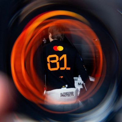 リアナ - Riri ⁸¹