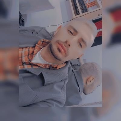 müzik öğretmeni ve opera sanatçısı muzik LGBT 🌈🏳️‍🌈
