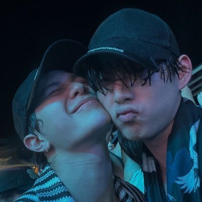 adri saw WILLIAMEST🥺🎸🦈