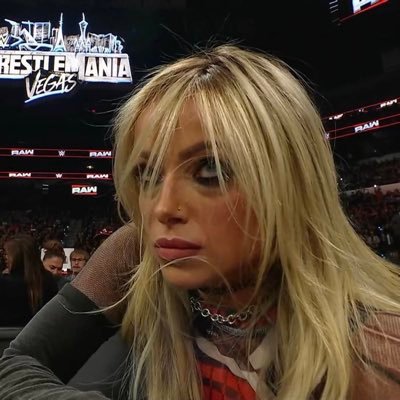 angela ꫂ ၴႅၴ